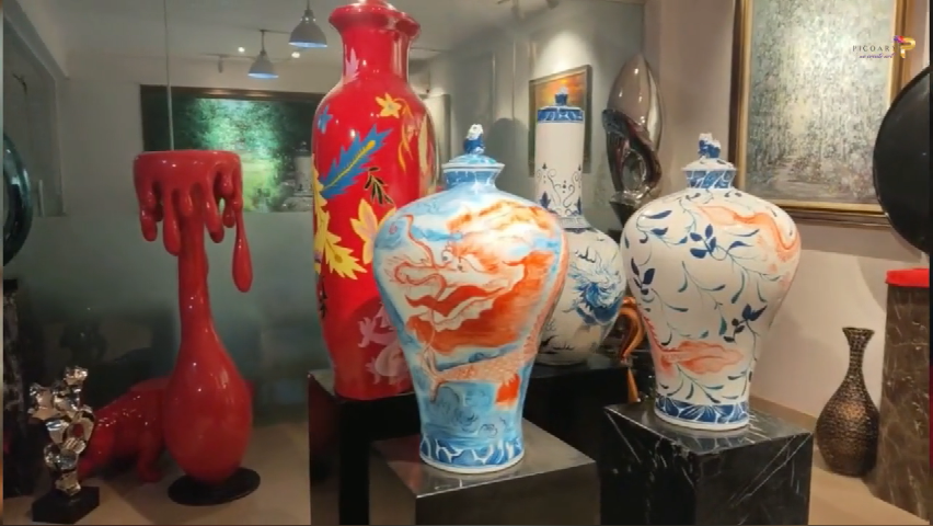 Pico Art Composite Vase With Chinese Phonix Or Dragon Pattern