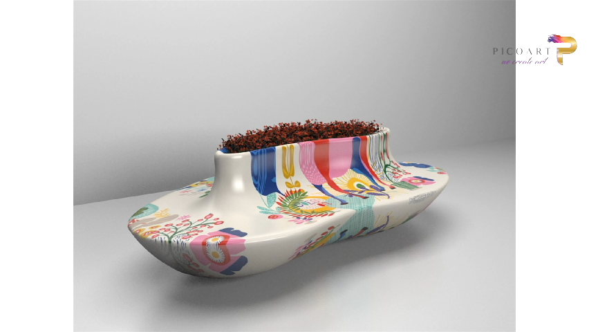 Hand Drawing painting on fiberglass sculpture - Pico Art