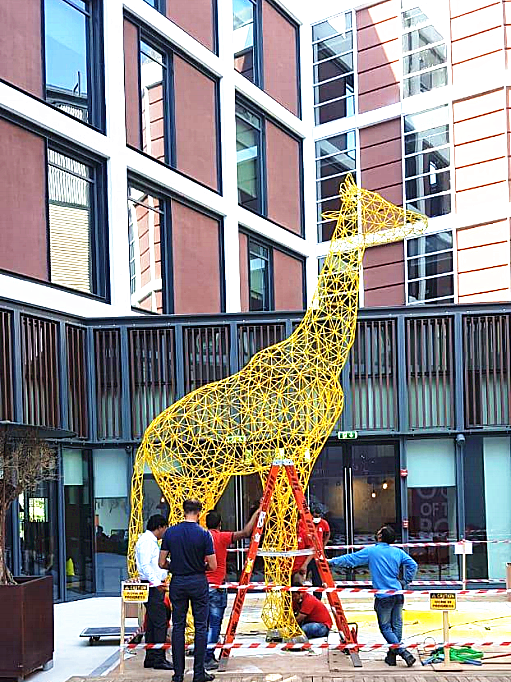 6m Outdoor Giraffe Sculpture in Stainless Steel Rods for Public Landscape Display