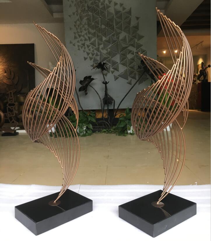 Twist style metal rods sculpture