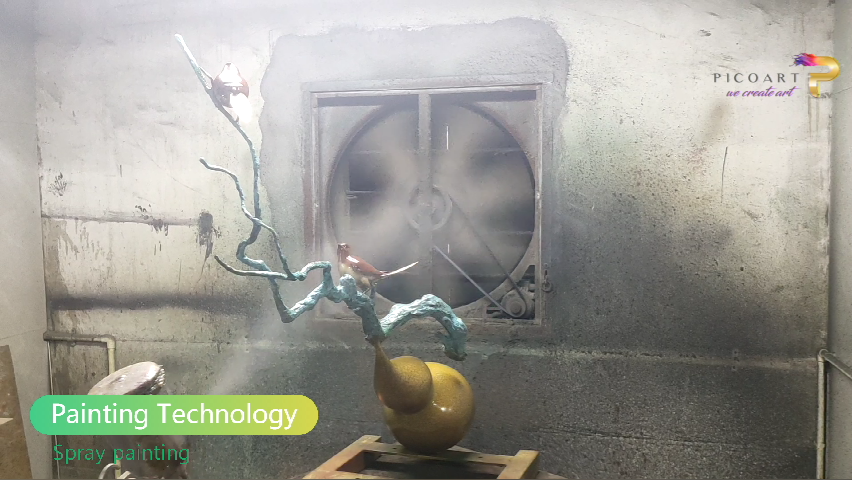 What finish options work best for high-visibility sculpture?